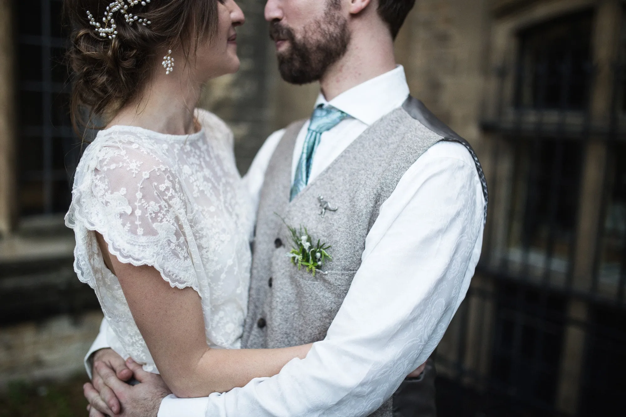 Rachel, Oxford - Grace hairpins & Spring Morning earrings